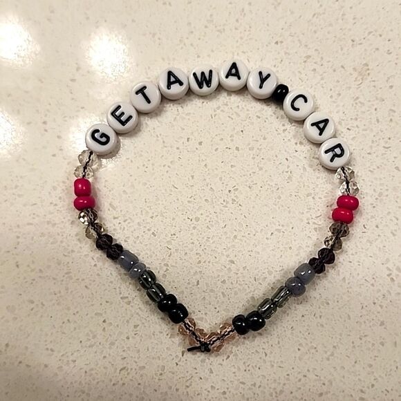 Taylor Swift Friendship Bracelet - Picture 1 of 1